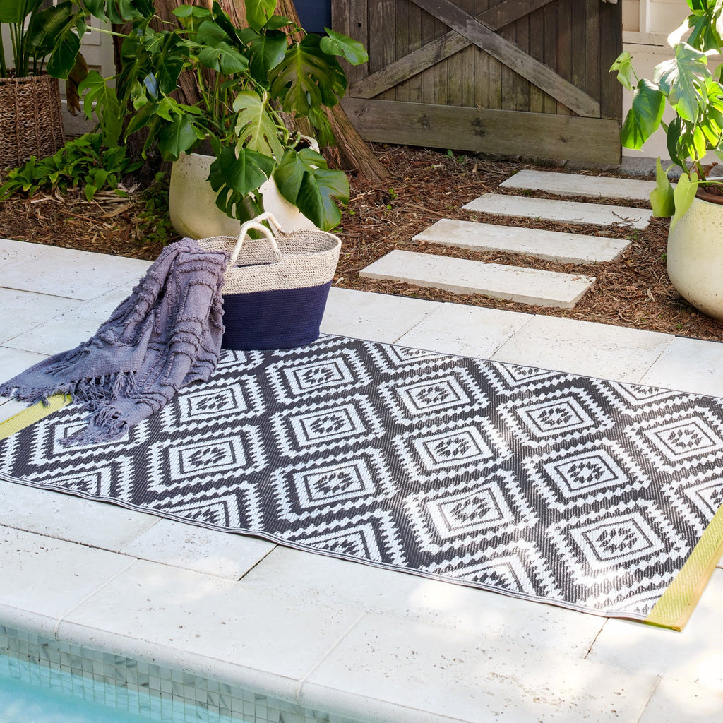 Valencia Southwestern Reversible Outdoor Patio Rug