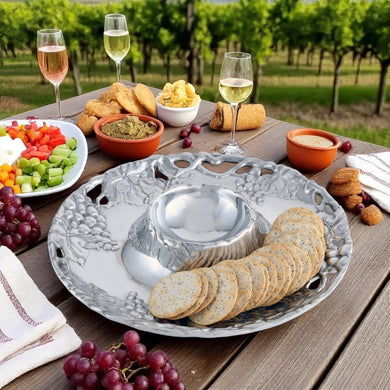 Grape Chip and Dip Vineyard Serving Accent