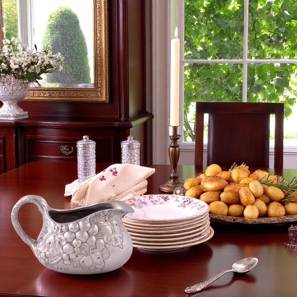 Grape Gravy Boat | Elegant Table Décor & Serving Accent