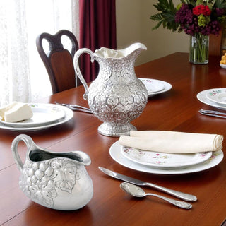 Grape Gravy Boat | Elegant Table Décor & Serving Accent