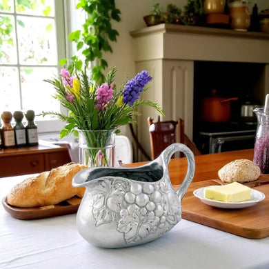 Grape Gravy Boat | Elegant Table Décor & Serving Accent