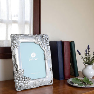 Sculpted Grape Photo Frame 5×7 | Refined Decorative Accent