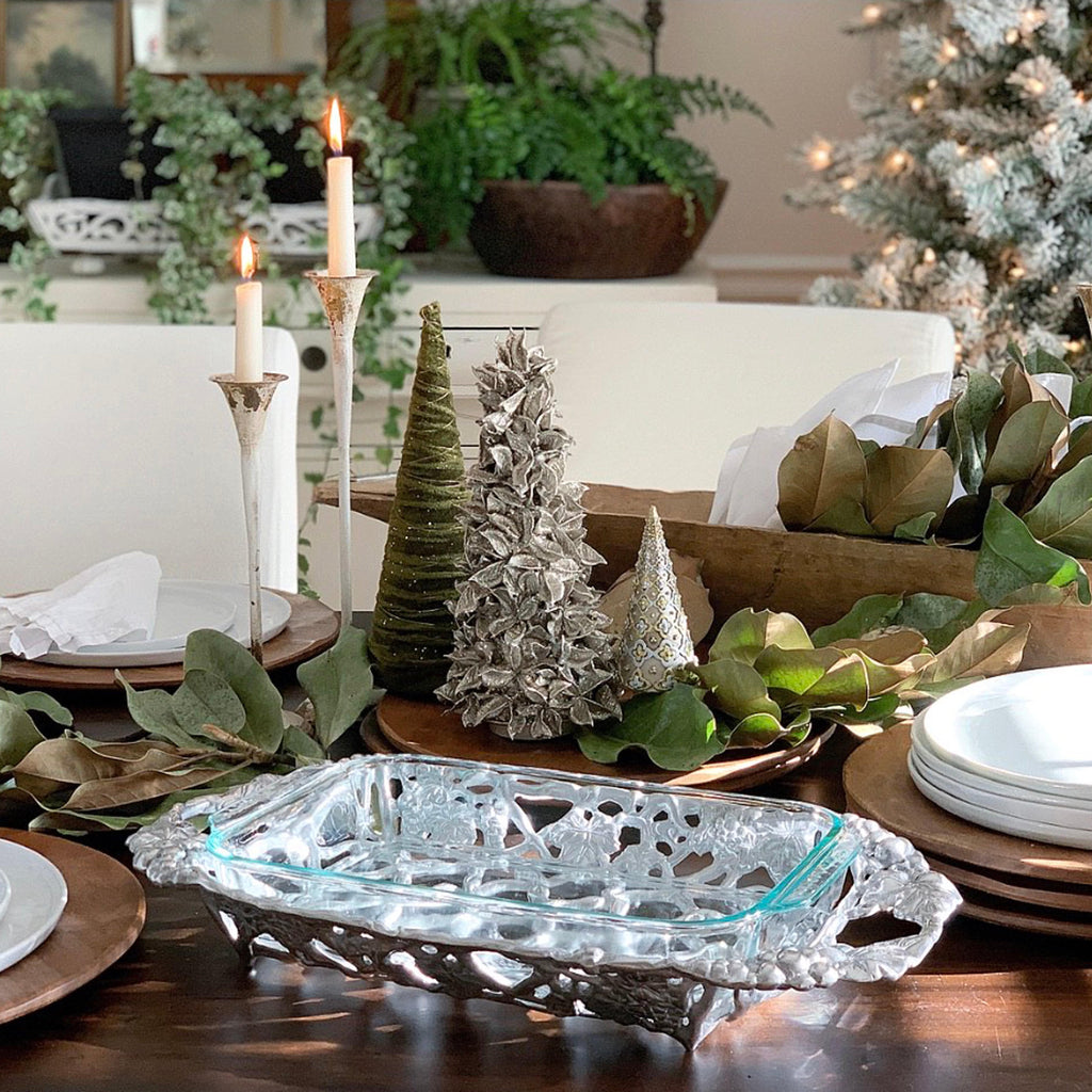 Sculpted Grape Pyrex Holder 3-Qt | Timeless Table Elegance