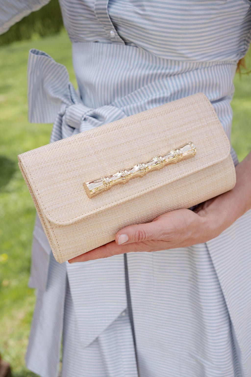 Avery Charm Straw Clutch – Convertible Crossbody