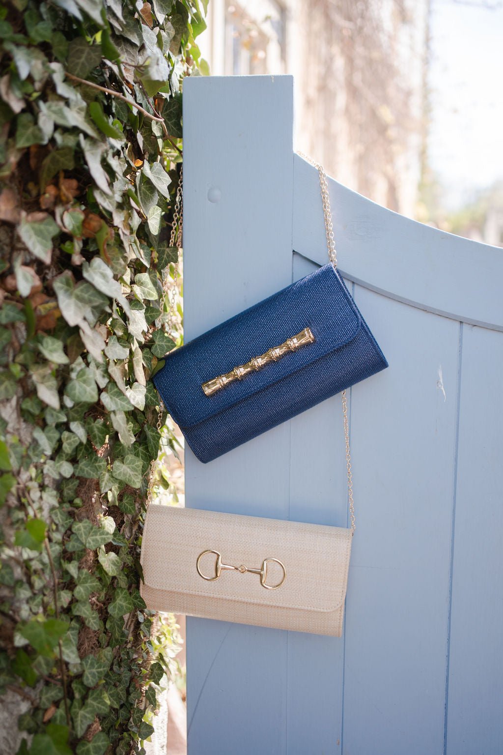 Avery Charm Straw Clutch – Convertible Crossbody