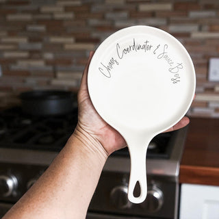 Chaos & Sauce Boss Spoon Rest with Wooden Spoon – Funny Porcelain Kitchen Gift