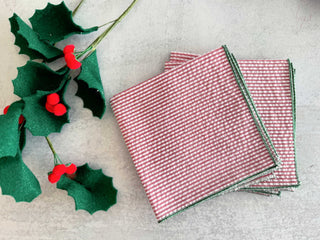 Elegant Holiday Seersucker Napkins – 4-Piece Red & Green Table Linen Set