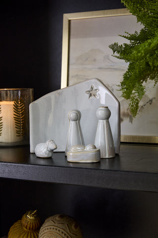 Claro Nativity Set: Modern Ceramic Artistry for the Holiday Season