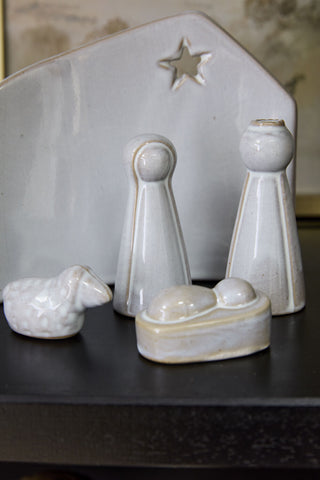 Claro Nativity Set: Modern Ceramic Artistry for the Holiday Season