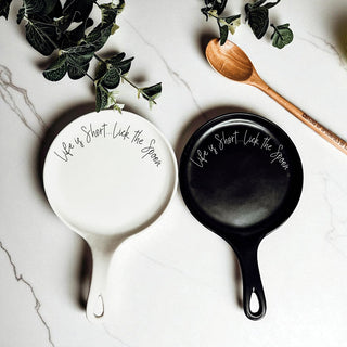 Lick the Spoon Cursive Spoon Rest with Wooden Spoon – Funny Porcelain Kitchen Gift