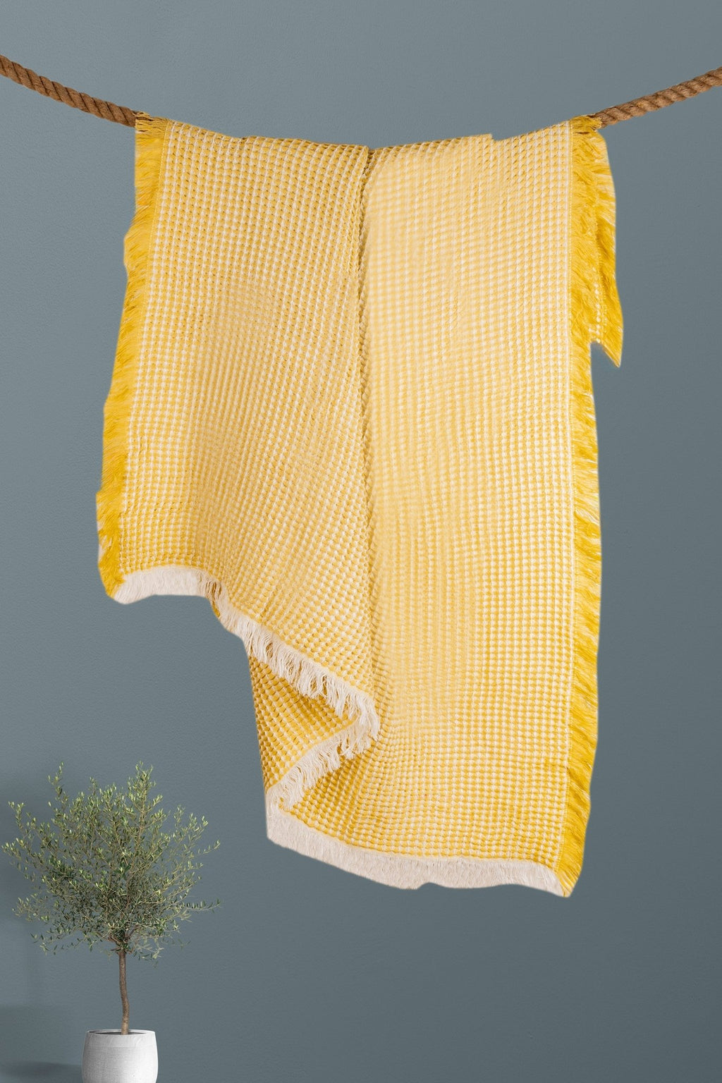 Eros Throw Blanket - Anara Lifestyle