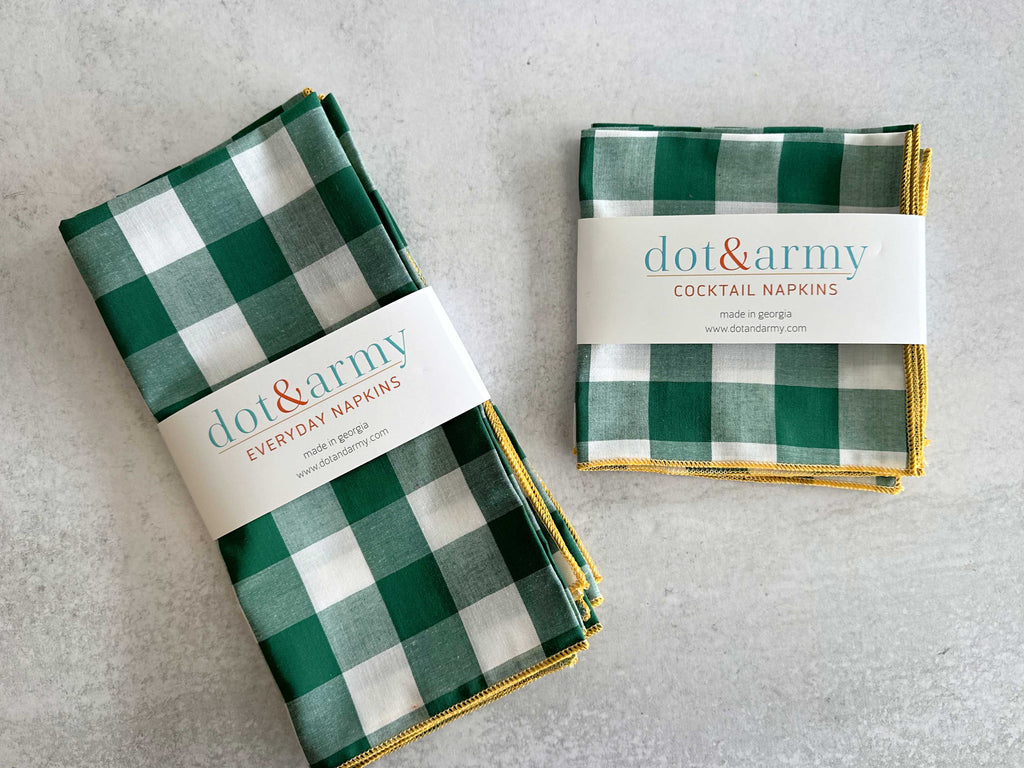 Elegant Gingham Check Napkins with Honey Border – 4-Piece Cotton Blend Set
