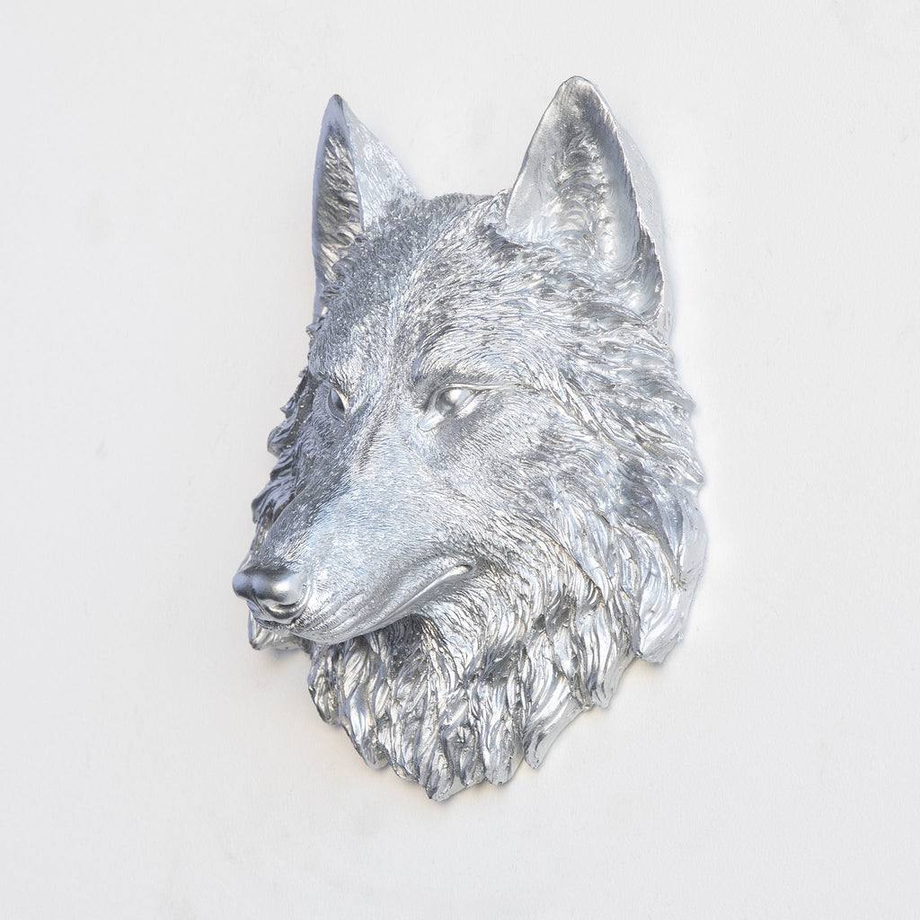 Sculpted Mini Faux Wolf Head Wall Decor