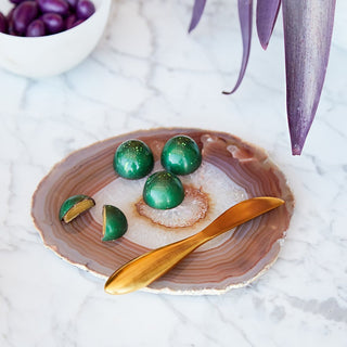 Ita Gemstone Cheese Plate & Spreader Set in Sand Agate & Gold - Anara Lifestyle