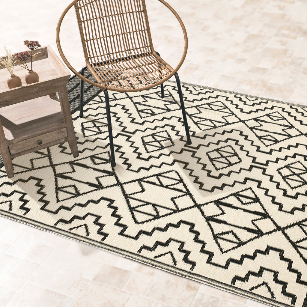 Kilimanjaro Black Boho Reversible Outdoor Patio Rug