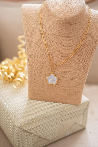 Clover - Gold & Pearl - Paperclip Charm Necklace
