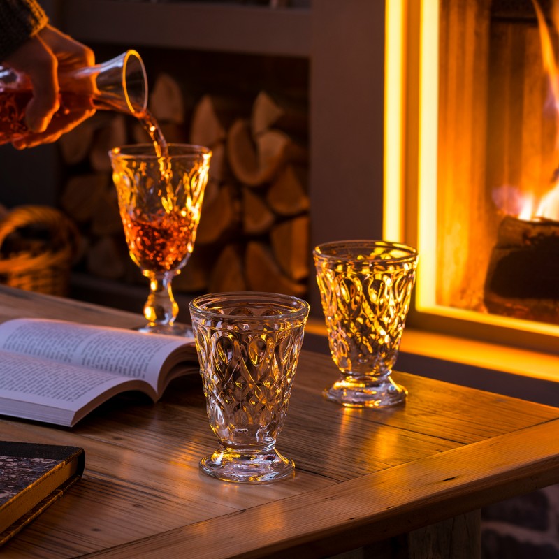 Gold Rim Bee Wine Glass Set (Set of 4)