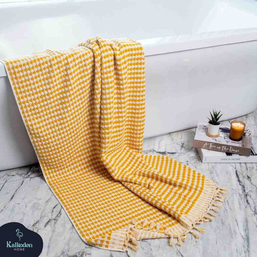 Pom Pom Bath Towel | Organic Cotton Jacquard Towel