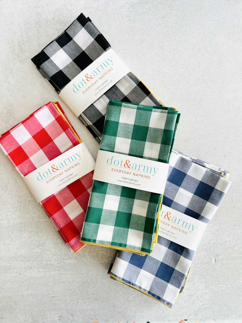 Elegant Gingham Check Napkins with Honey Border – 4-Piece Cotton Blend Set