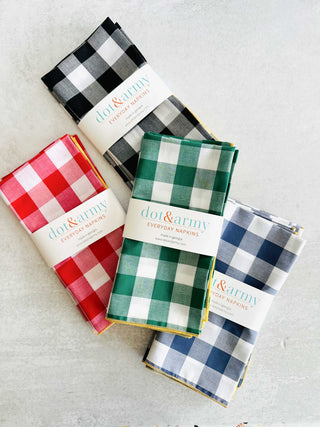 Elegant Gingham Check Napkins with Honey Border – 4-Piece Cotton Blend Set