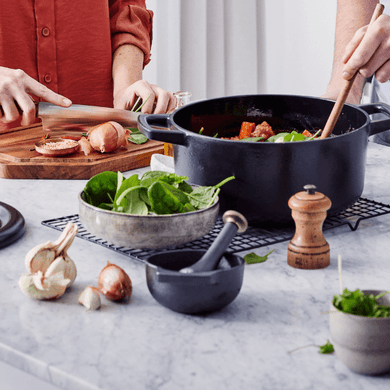 Nori Cast Iron Mortar & Pestle Set – Traditional Grinder for Spices and Herbs