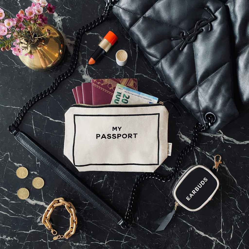 Passport Pouch – Cream