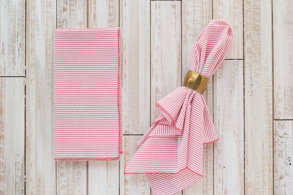 Elegant Seersucker Dinner Napkins Set – 4-Piece Large Table Linen