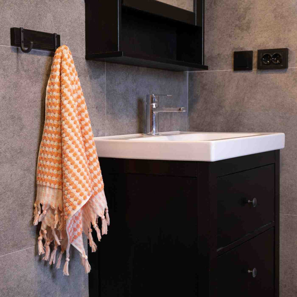 Pom Pom Hand Towel | Organic Turkish Cotton Plush Jacquard Towel