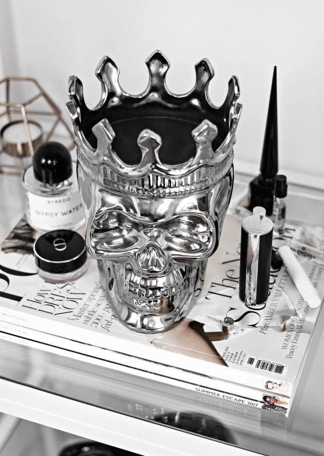 Silver Maximilien Skull Candle | Monte Cristo Collection - Anara Lifestyle