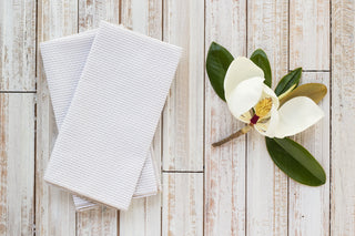 Elegant Seersucker Dinner Napkins Set – 4-Piece Large Table Linen